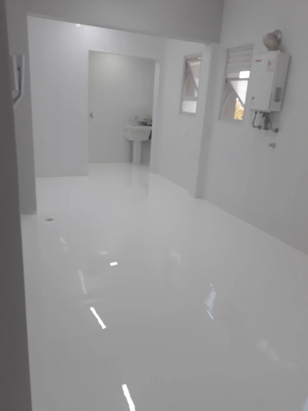 revestimento porcelanato autonivelante branco